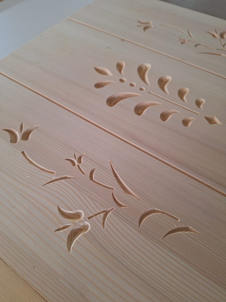 Folk motifs &ndash; CNC wood milling &ndash; www.serviceplast.com