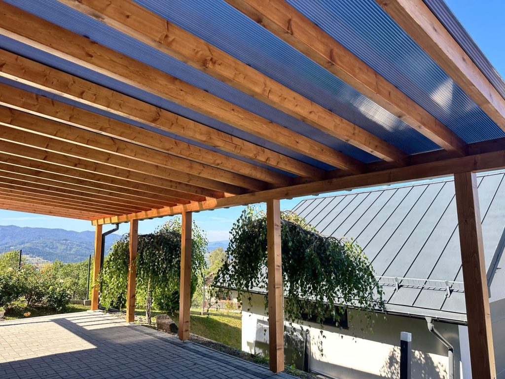 Roofing with cellular and solid polycarbonate - www.serviceplast.pl